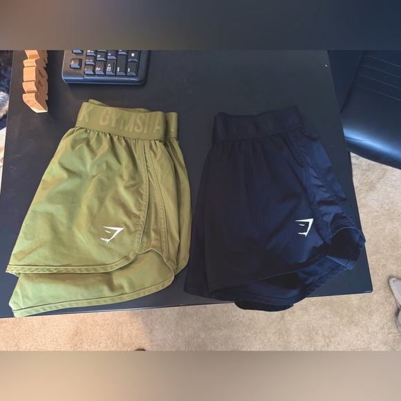 Women’s Gymshark Shorts - Picture 1 of 3